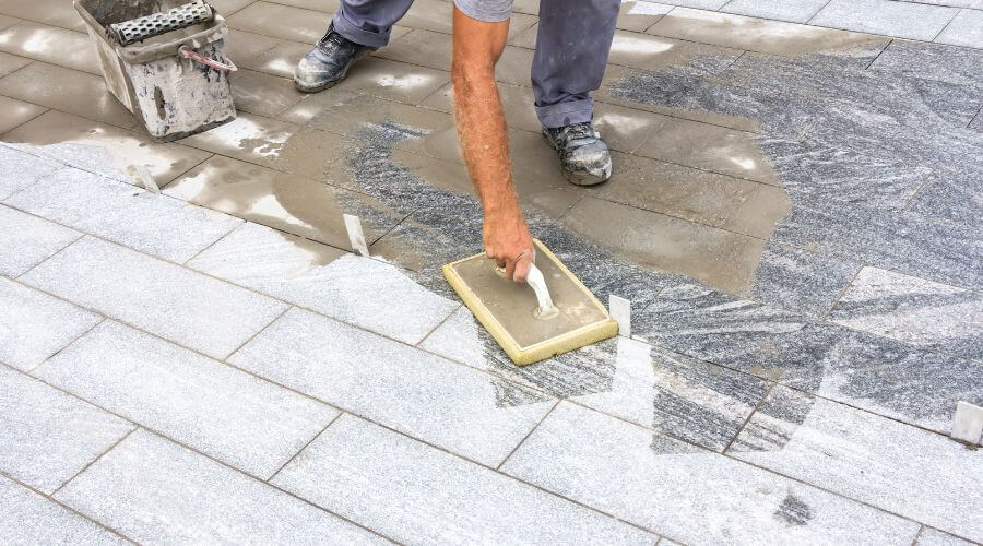 Professional gutter cleaning in Leasburg, MO
